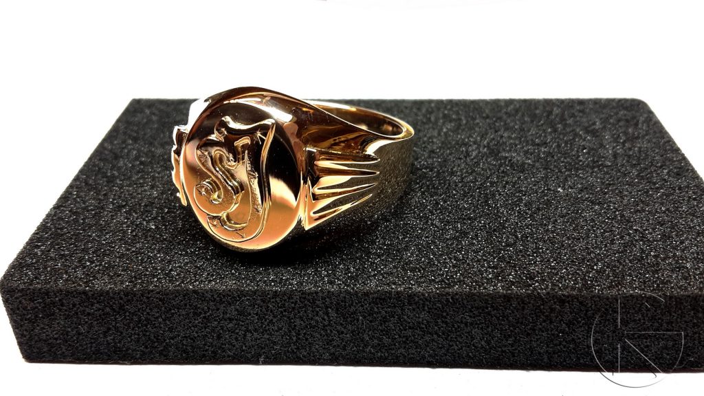 Klotser monogrammiga