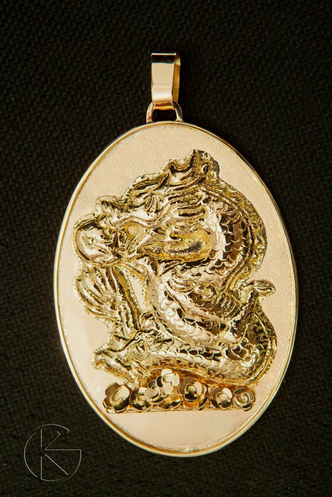 Ripats plaadil reljeefne 1