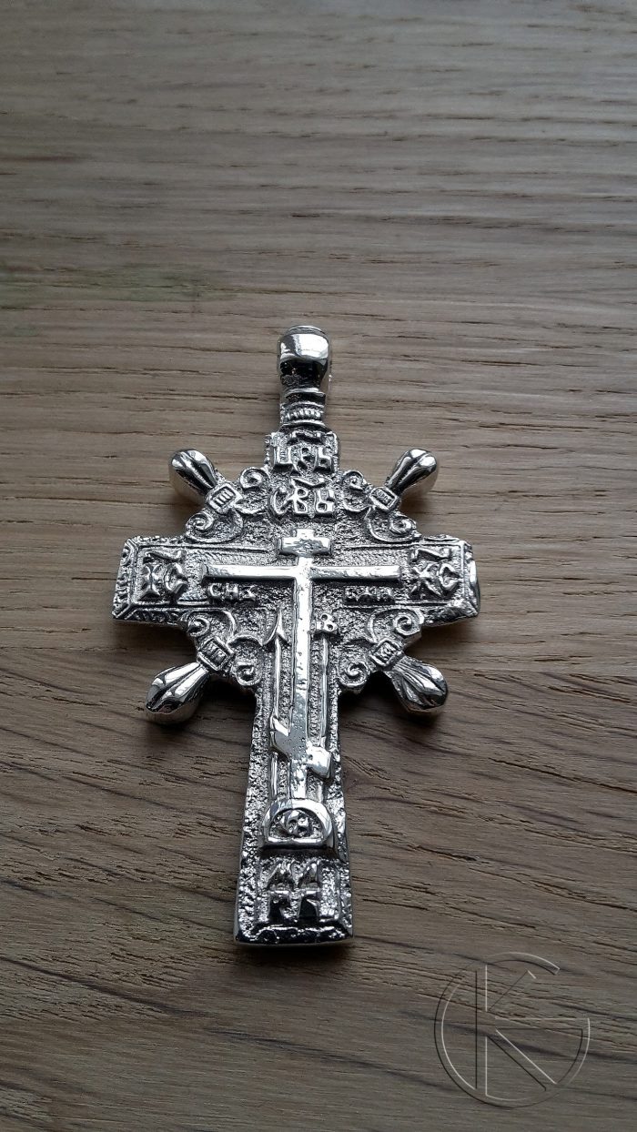 Vanausu rist hõbedast