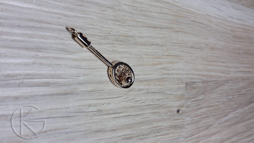 Kullast sulgpallireket