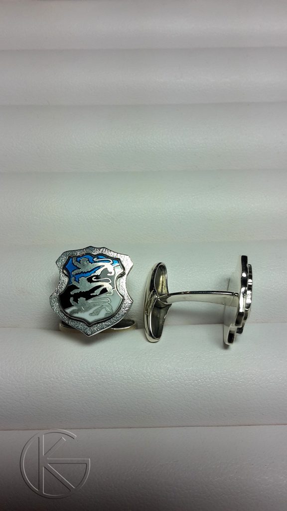 Hõbedast mansetinööbid