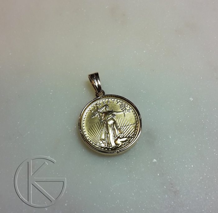 Kullast ripats kuldmündiga