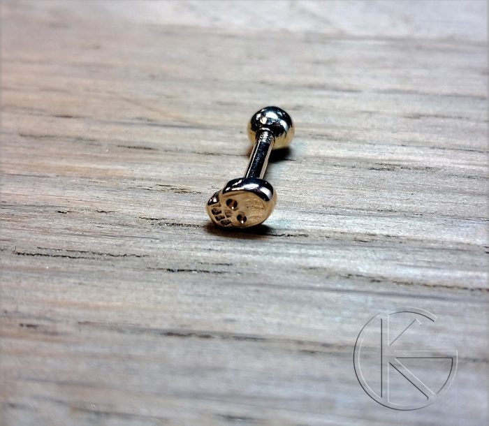 Kullast kõrvaneet - pealuu, läbimõõt 3mm - võimalikud erinevad nabarõngad, needid