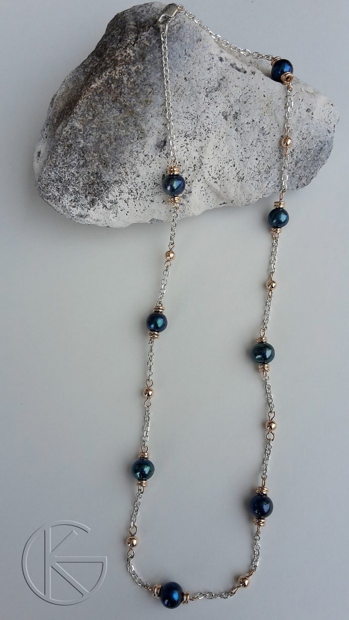 Kaelakee hõbe-kuld looduslike pärlitega