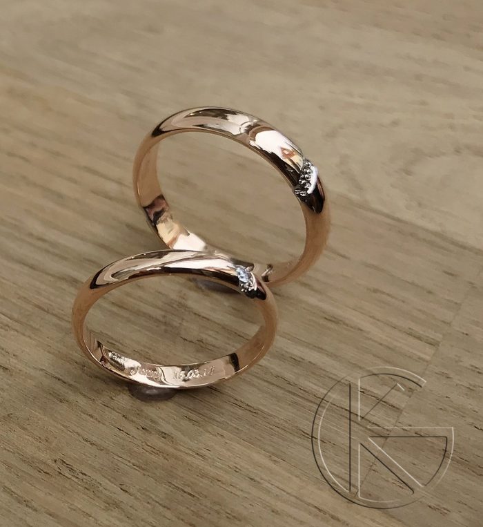 Kullast abielusõrmused briljandiga