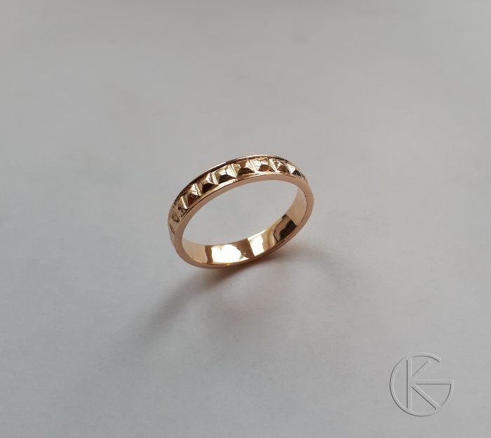 Kullast abielusõrmus