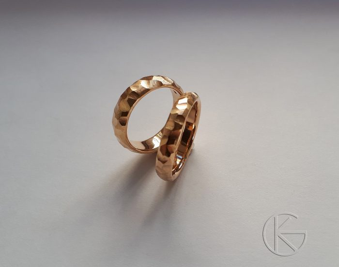 Kullast abielusõrmused