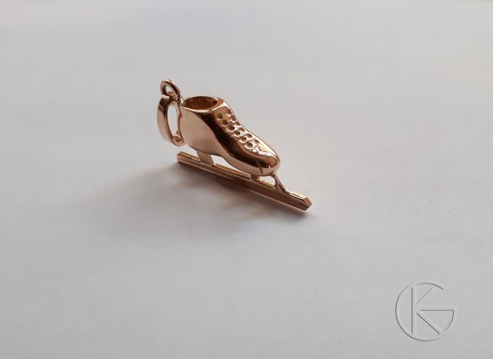 Kullast ripats - uisk