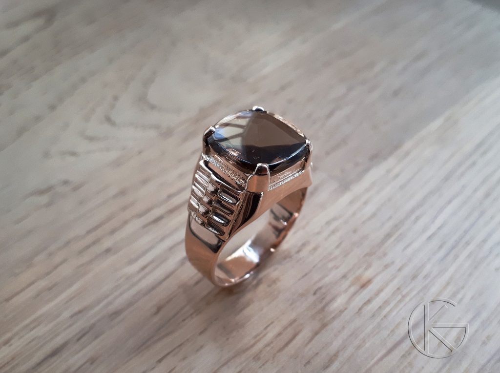 Kullast meeste klotser suitsukvartsiga