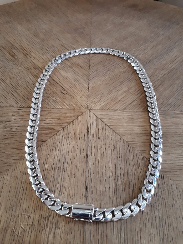 Hõbedast kaelakett 300 grammi