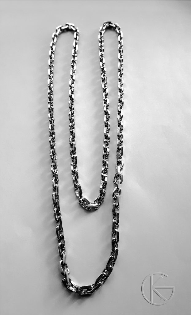 Ankrukett valgest kullast