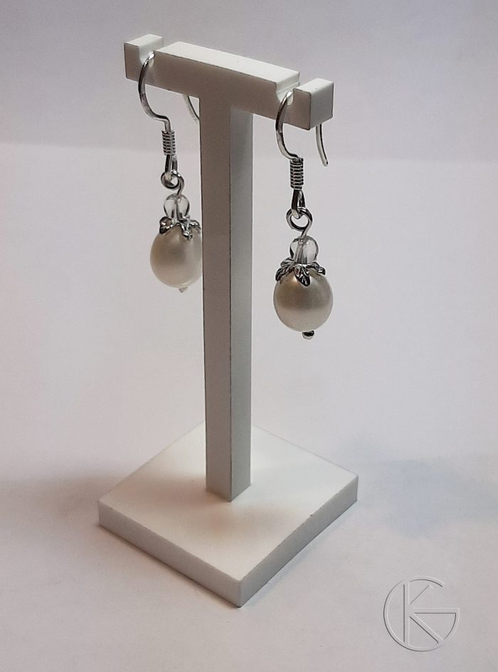 Hõbedast kõrvarõngad naturaalsete pärlitega