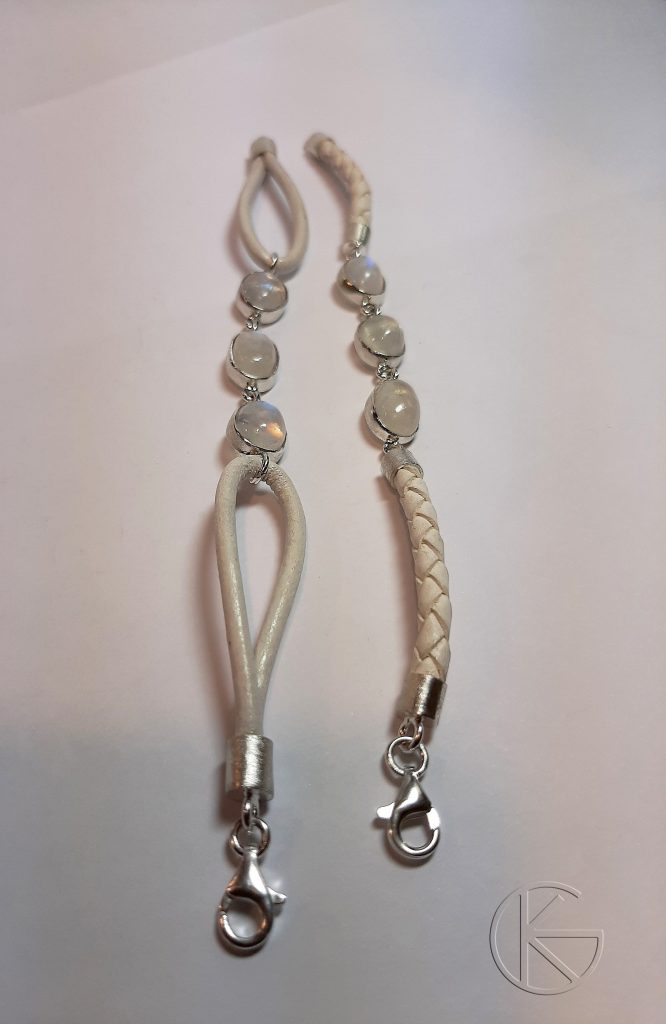 Naiste käevõrud kuukividega