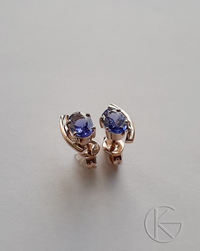 Kullast kõrvarõngad tansaniitidega