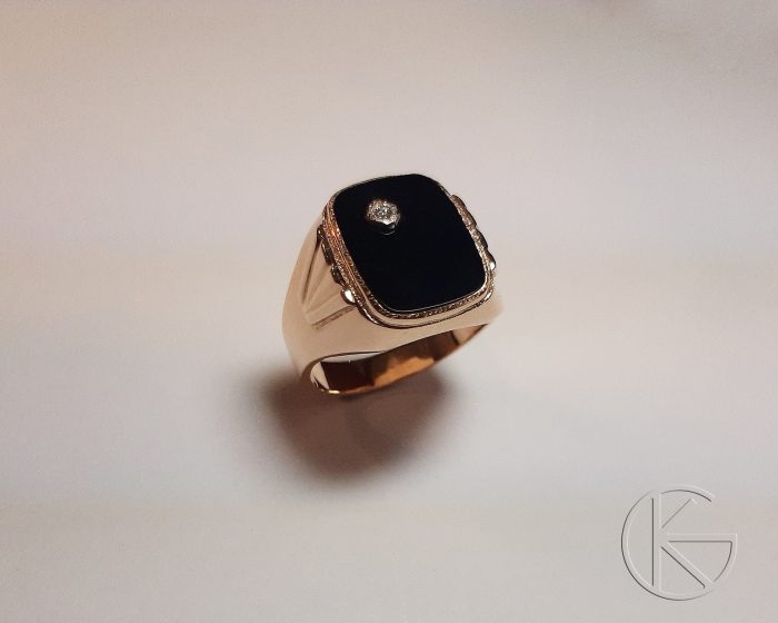 Kullast klotser oonüksi ja briljandiga