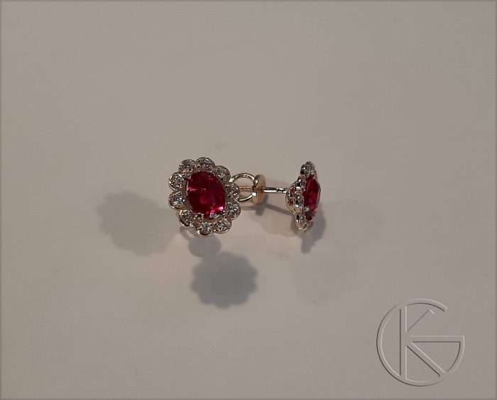 Kullast kõrvarõngad tsirkoonide ja sünteetiliste rubiinidega