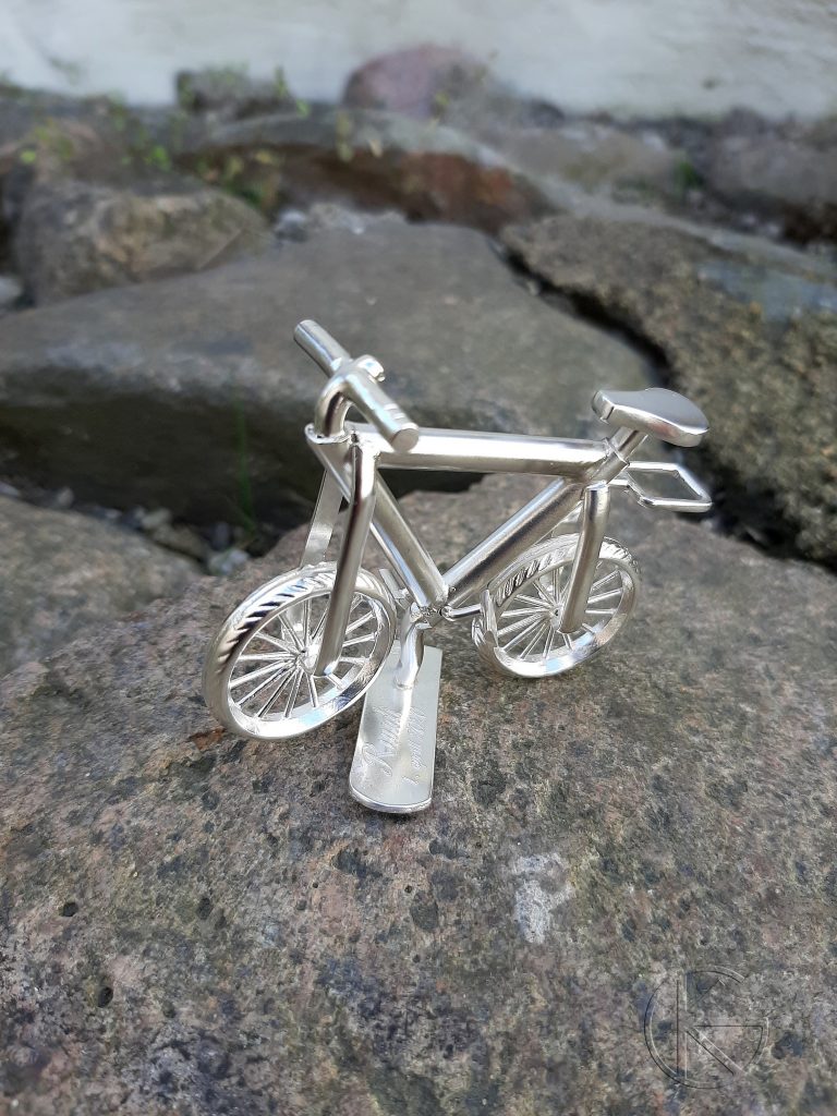 Hõbedast jalgratas - kingiidee