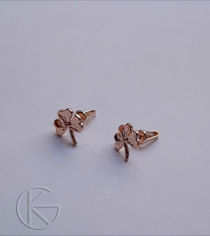 Kullast kõrvarõngad