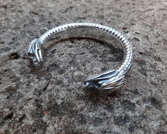 Hõbedast meeste käevõru 125g