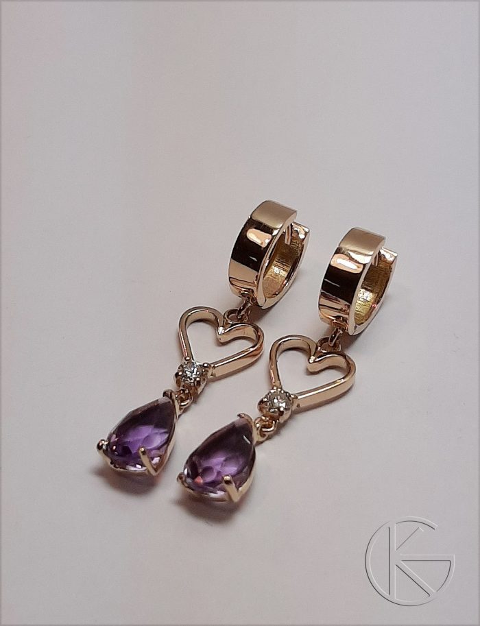 Kullast kõrvarõngad briljantide ja ametüstidega