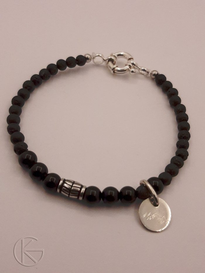 Meeste käevõru - hõbe, laavakivid ja oonüksid