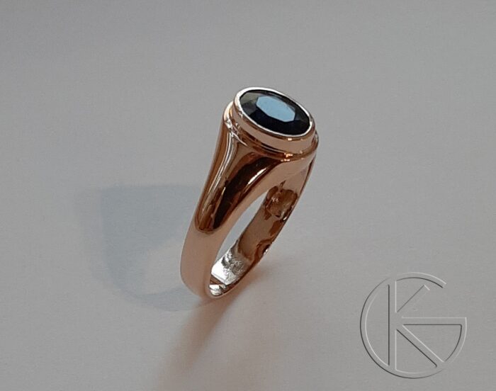 Kullast klotser safiiriga