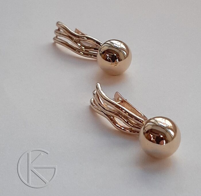 Kullast kõrvarõngad