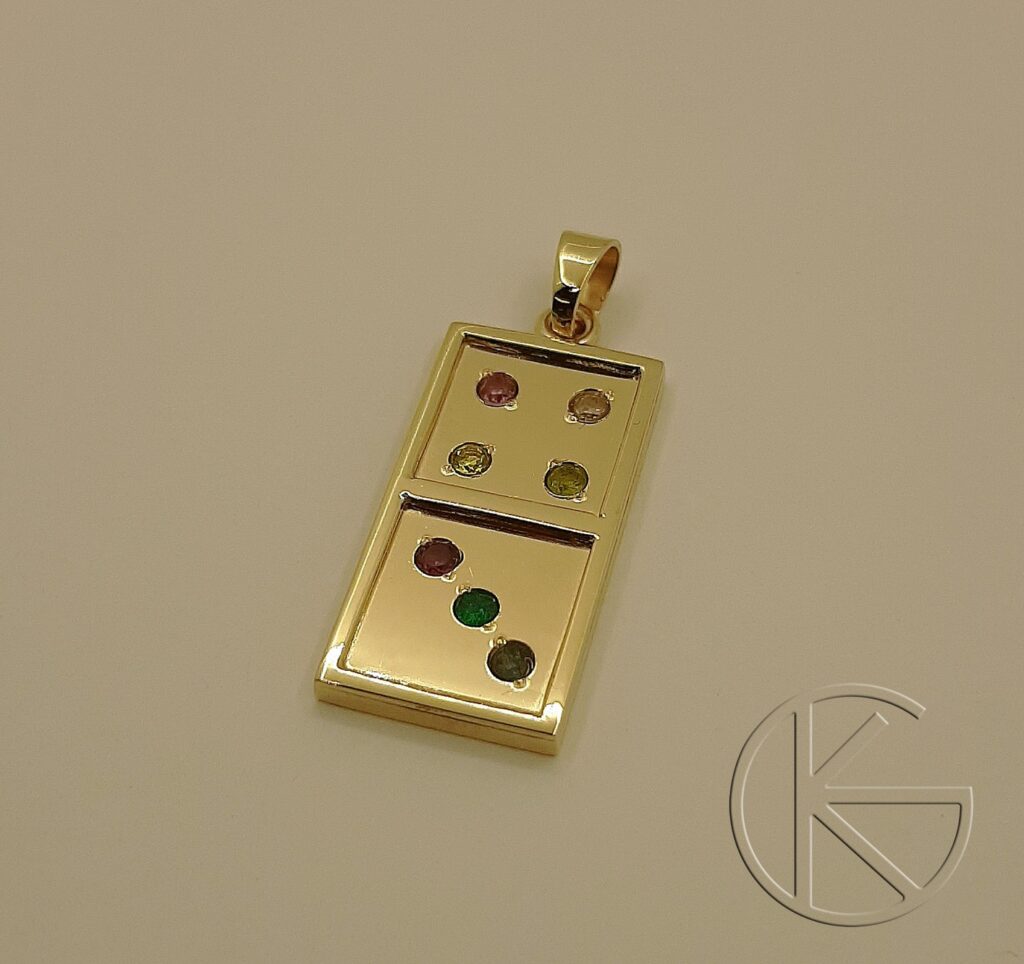 Kullast ripats kividega - doomino