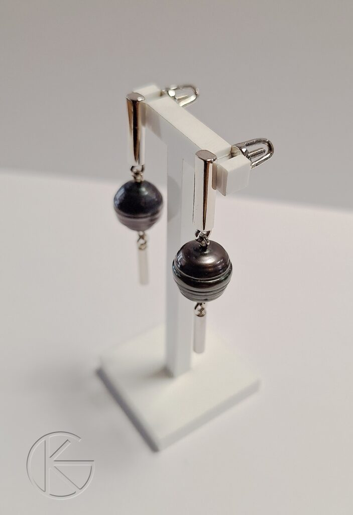 Kullast kõrvarõngad Tahiti pärlitega