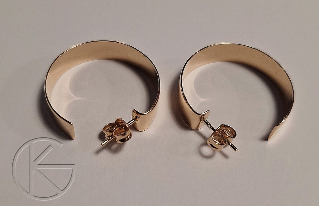 Kullast kõrvarõngad