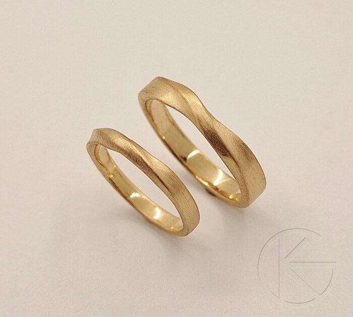 Kullast abielusõrmused